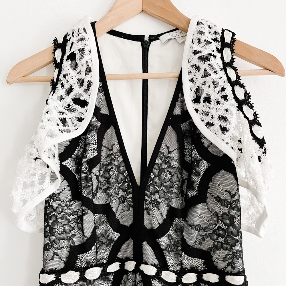 Alexis Emily Black and White Lace Ruffle Cap Sleeve Midi Dress with Side Slit XS - Picture 8 of 16
